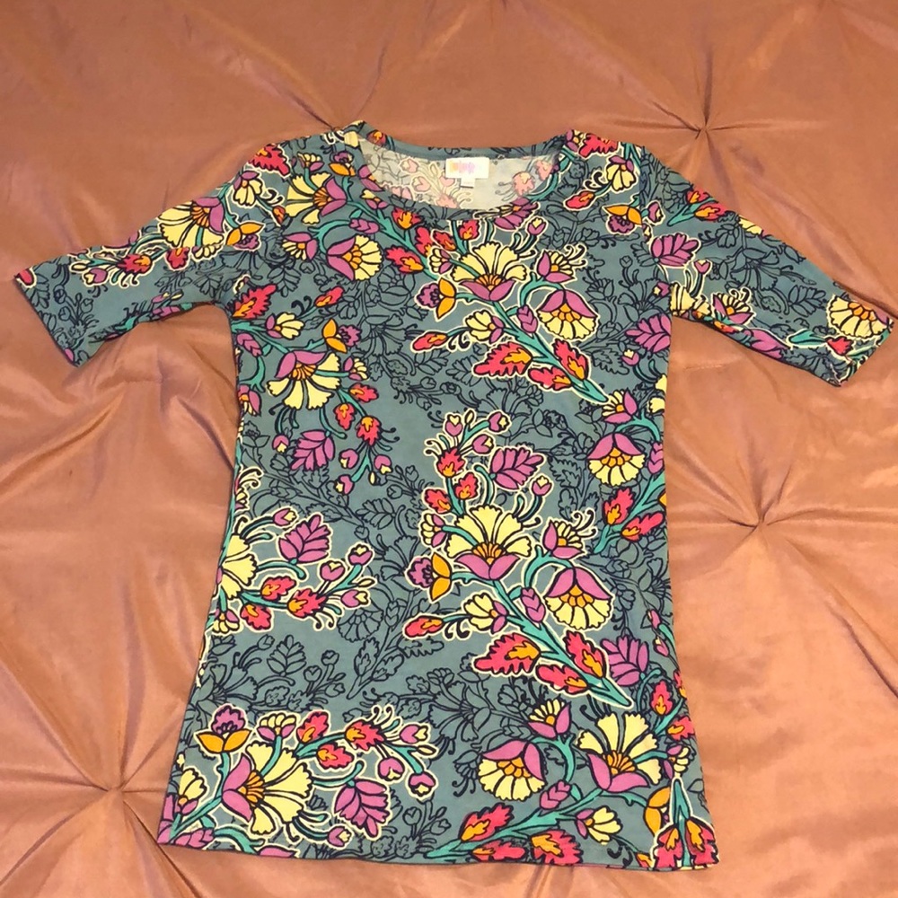 Lularoe Gigi top